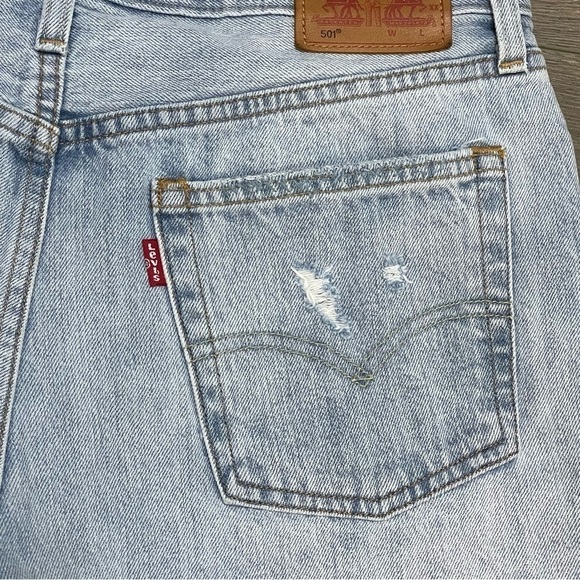 Levi's Womens 501 Button Fly Raw Hem Blue High Rise Denim Patch Jean Shorts 28 - Picture 9 of 9